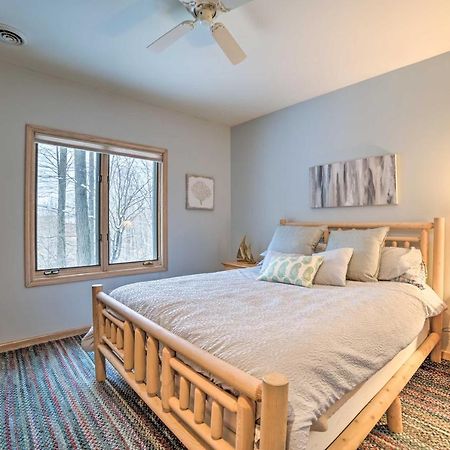 Resort-Style Harbor Springs Home With 2 Decks! Екстериор снимка