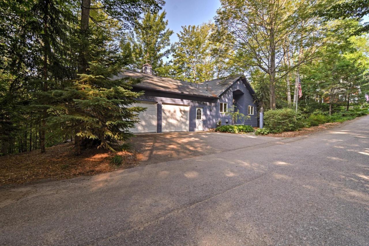 Resort-Style Harbor Springs Home With 2 Decks! Екстериор снимка